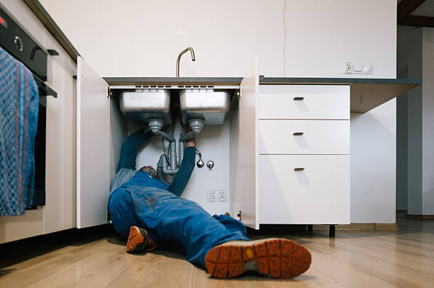 Professional Leak Detection technician working in Hudson, MA